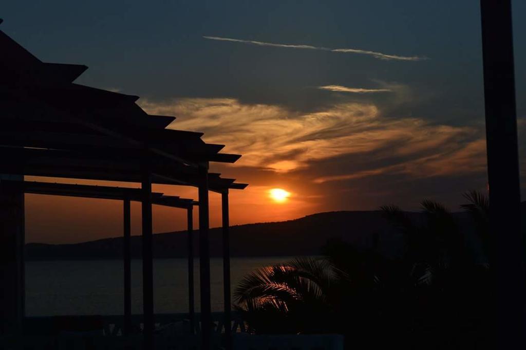 Linaria Bay Apartment Bagian luar foto